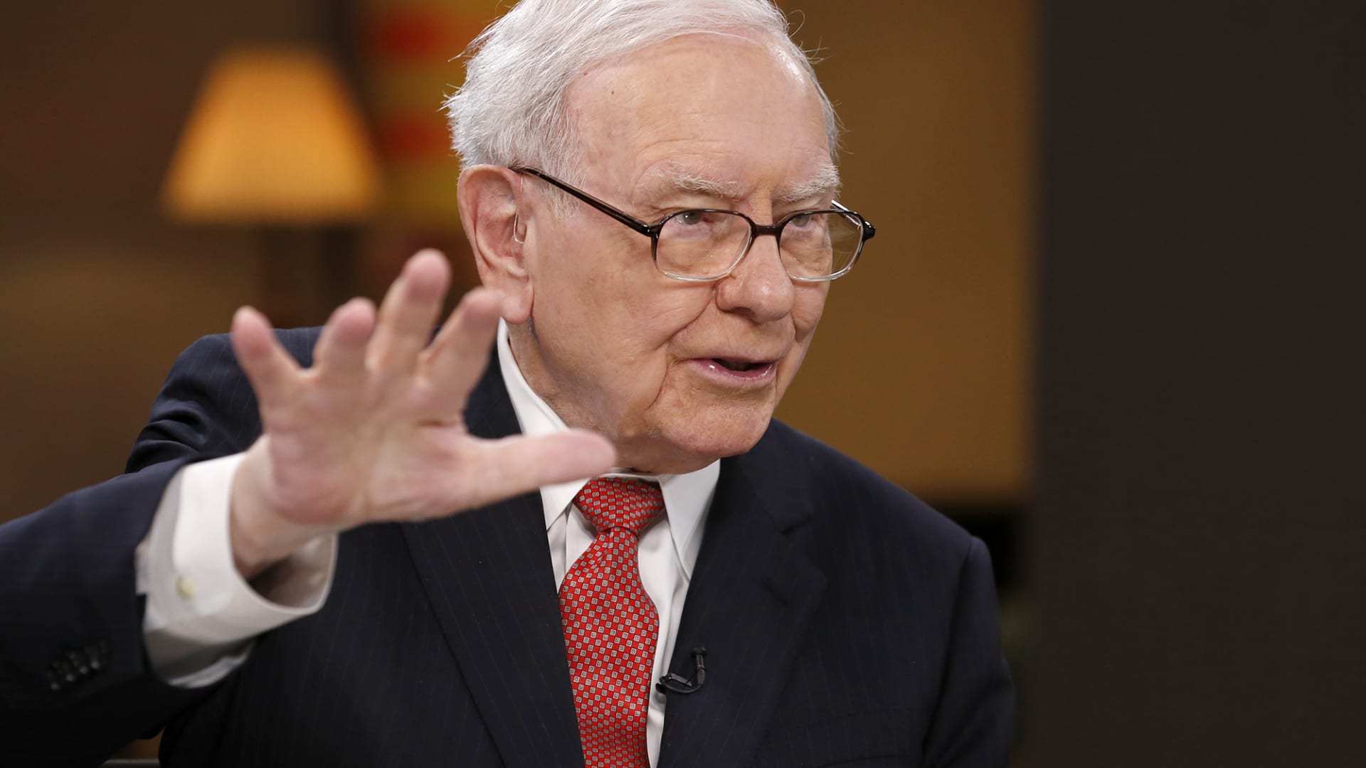 Warren Buffett speaks out against creating family wealth dynasties, gives away another $1.1 billion